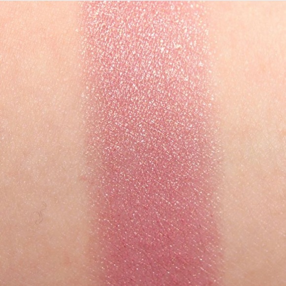 x1 MAC FABBY LIPSTICK BRAND NEW BOXED - Picture 2 of 5